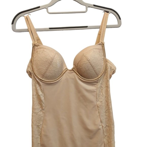 Maidenform Intimates & Sleepwear Maidenform Shapewear Slip Womens
